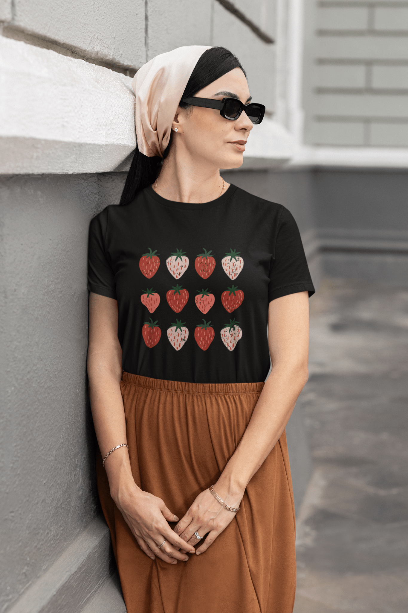 Cute Strawberry Field T-Shirt - Inken Image