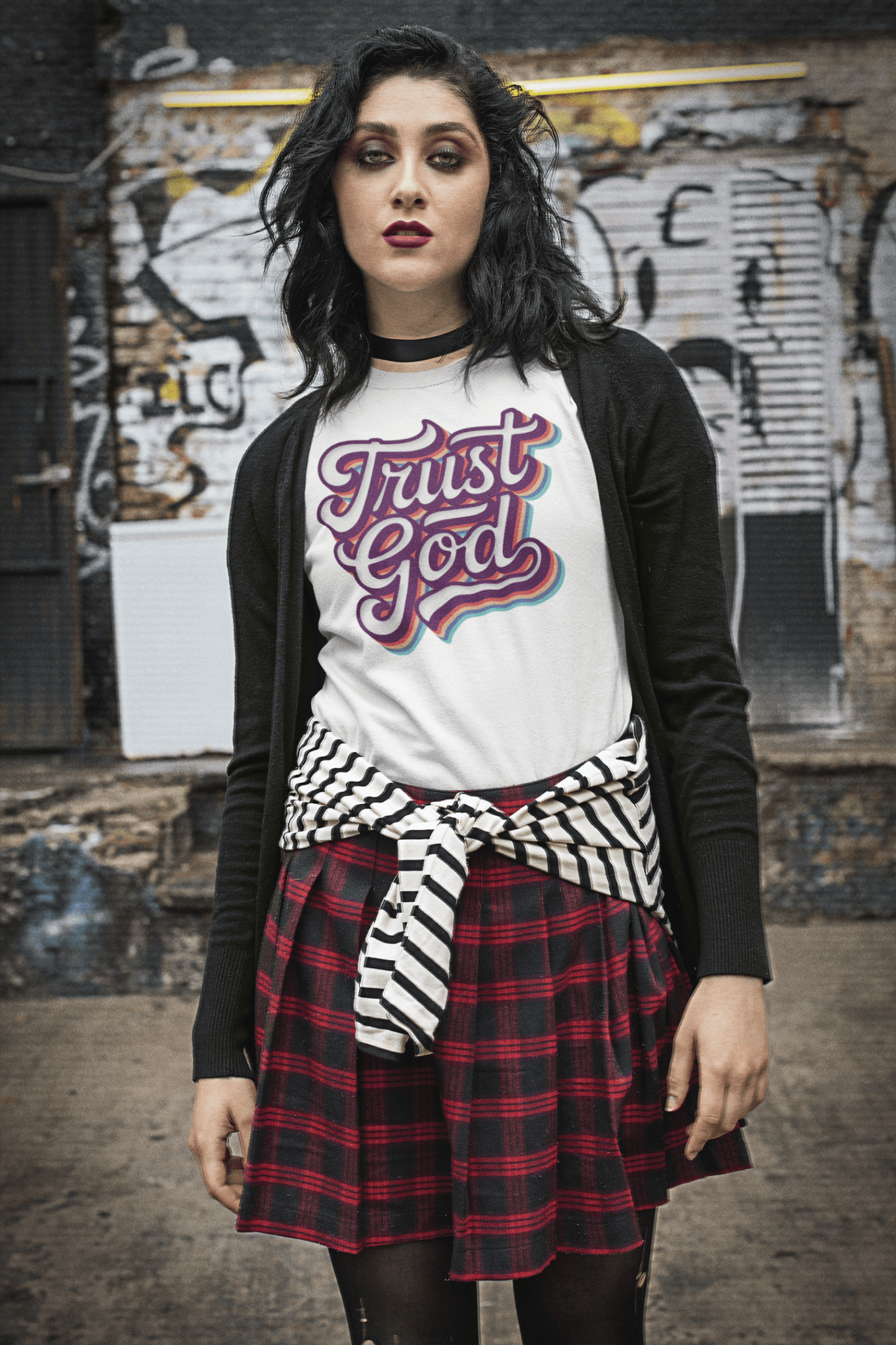 Trust God Retro Typography T-Shirt - Inken Image